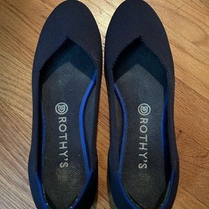Navy Rothy’s flat size 10